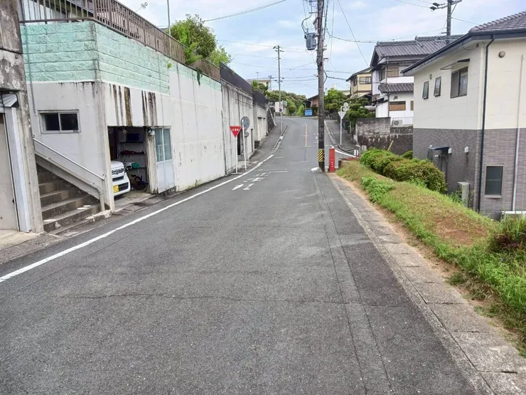 04702130exterior15L