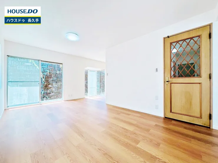 04831155exterior5L