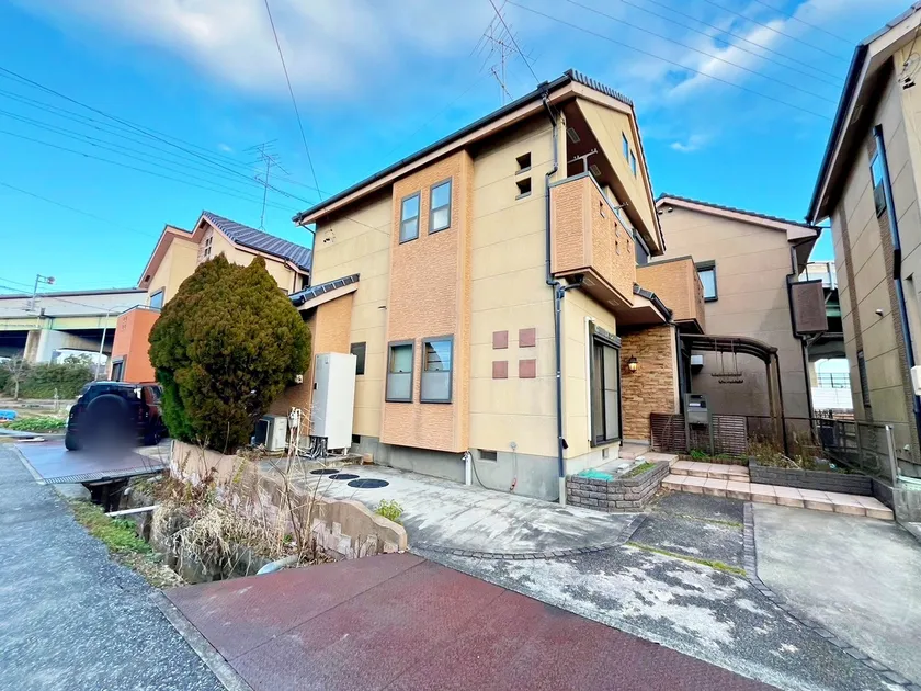 03446818exterior2L