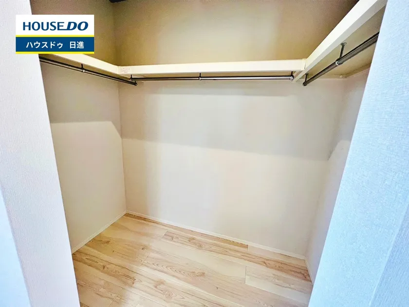 03946524exterior15L