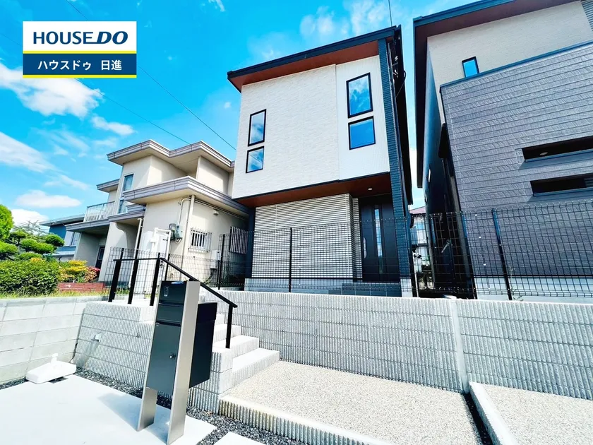 03946524exterior3L